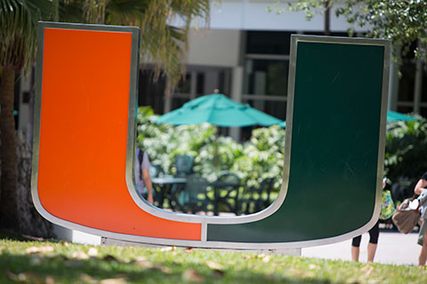 U Statue